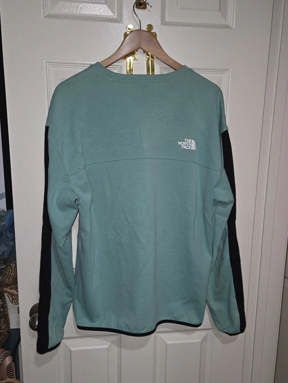 NWOT The North Face Mens TNF™ Tech Crew Neck Sweatshirt Wasabi & Black Medium